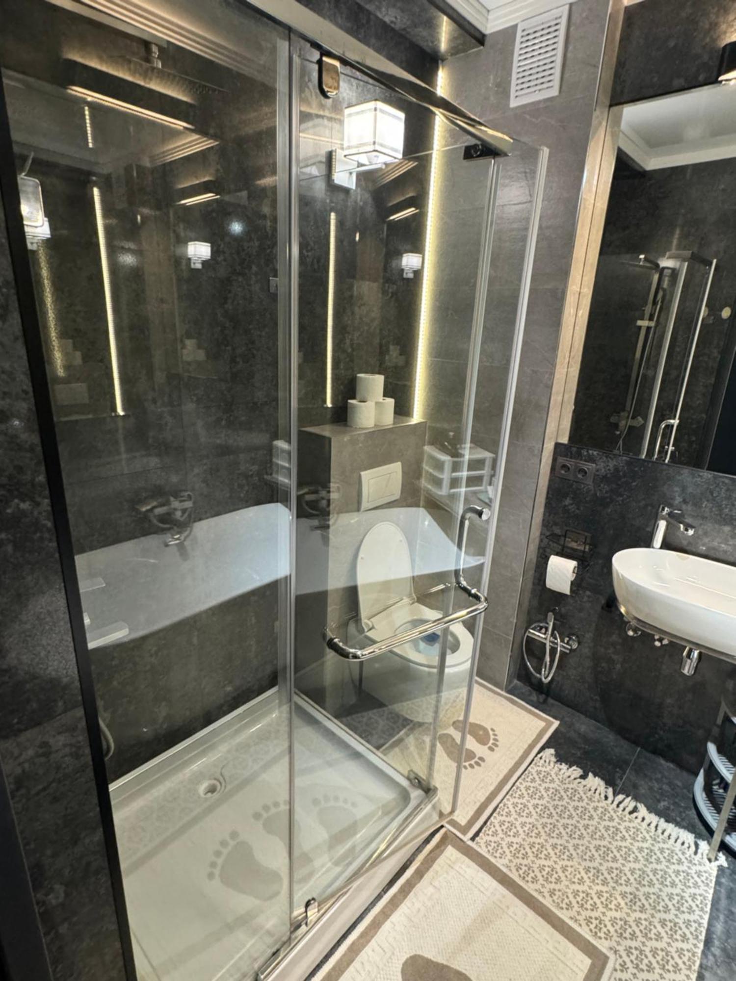 Rentnow Modern Lux Apartment In Centre Chisinau Exterior foto
