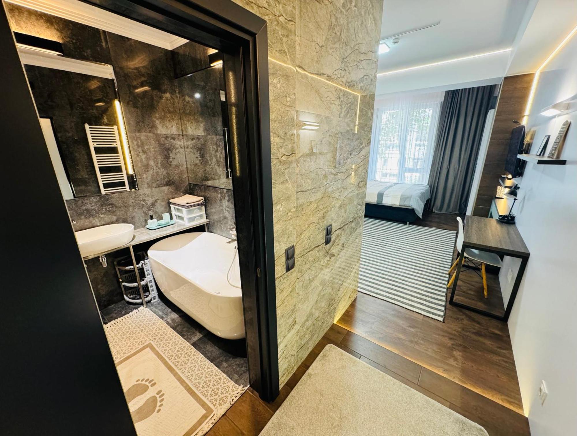 Rentnow Modern Lux Apartment In Centre Chisinau Exterior foto