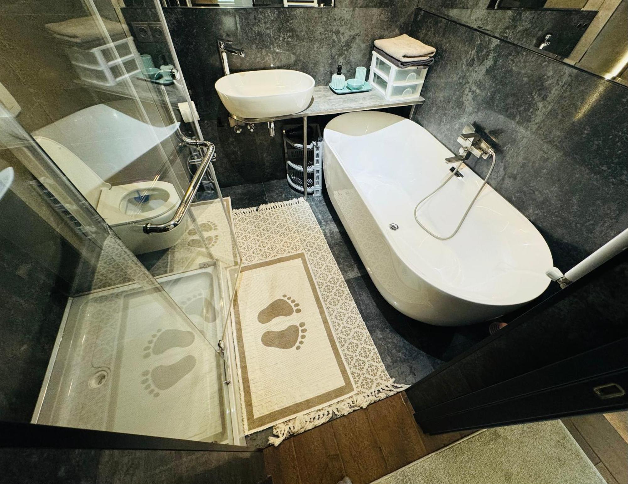 Rentnow Modern Lux Apartment In Centre Chisinau Exterior foto